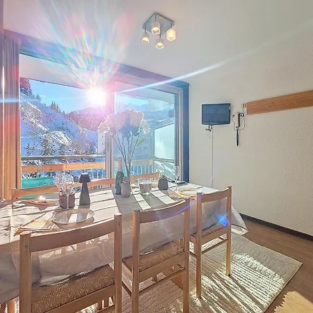 1650 Mountain View - Snow Front 2s01 Daire